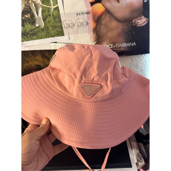 Prada sun bucket hat - Picture 1 of 14